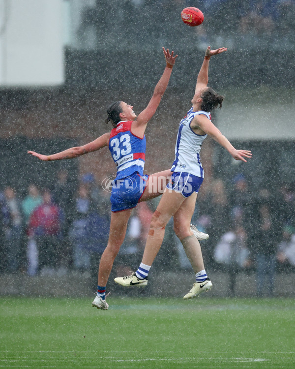 AFLW 2024 Round 06 - North Melbourne v Western Bulldogs - A-55099856