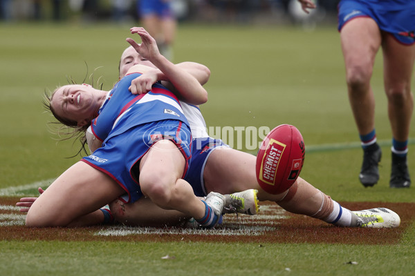 AFLW 2024 Round 06 - North Melbourne v Western Bulldogs - A-55099869