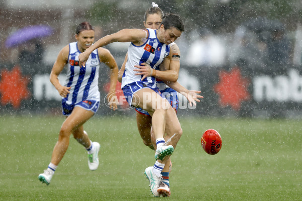 AFLW 2024 Round 06 - North Melbourne v Western Bulldogs - A-55099910