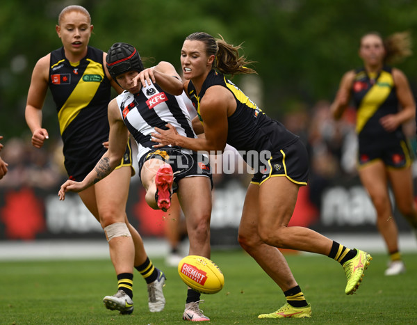 AFLW 2024 Round 06 - Richmond v Collingwood - A-55099935
