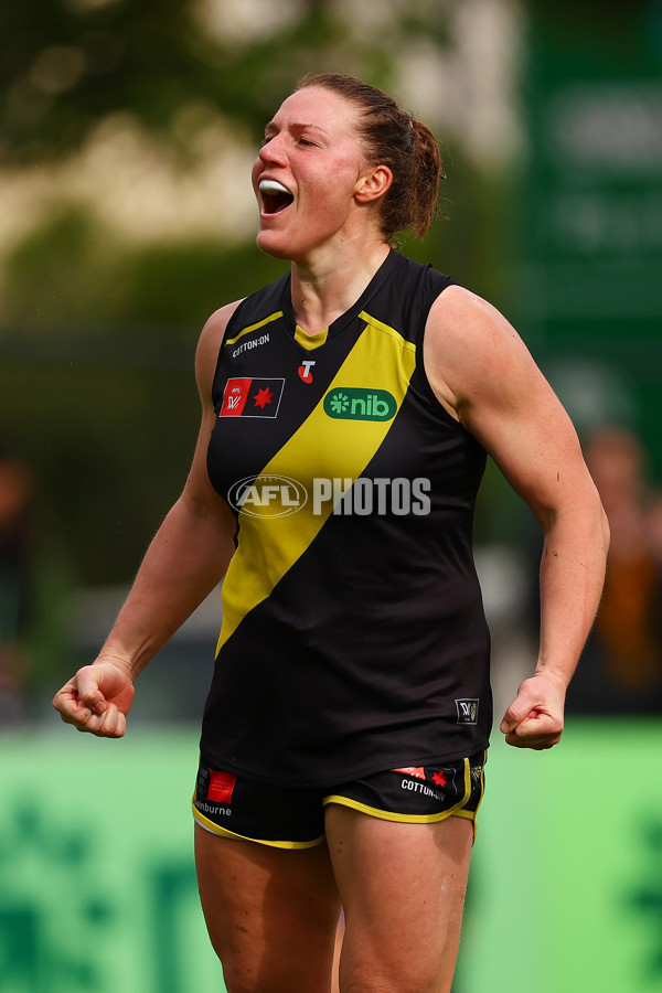 AFLW 2024 Round 06 - Richmond v Collingwood - A-55102897