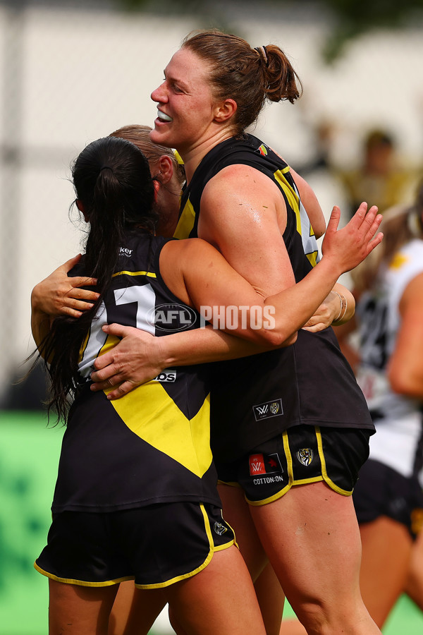 AFLW 2024 Round 06 - Richmond v Collingwood - A-55102898