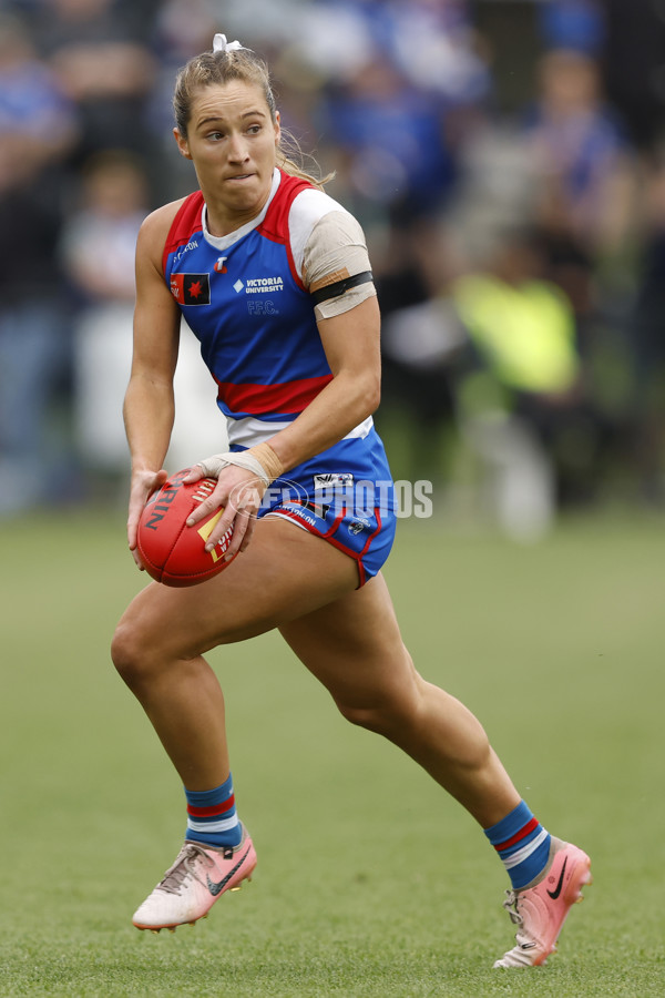 AFLW 2024 Round 06 - North Melbourne v Western Bulldogs - A-55102909