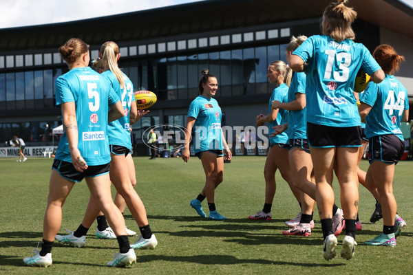 AFLW 2024 Round 06 - West Coast v Port Adelaide - A-55102919