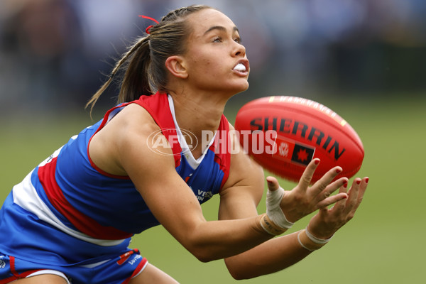 AFLW 2024 Round 06 - North Melbourne v Western Bulldogs - A-55103990