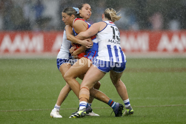 AFLW 2024 Round 06 - North Melbourne v Western Bulldogs - A-55103993