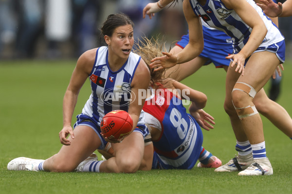 AFLW 2024 Round 06 - North Melbourne v Western Bulldogs - A-55104008