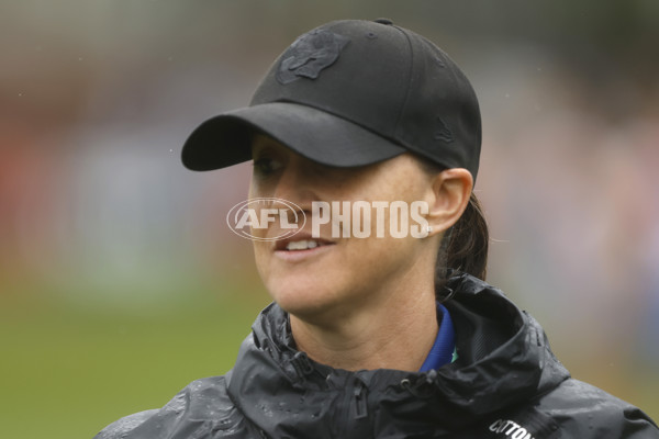 AFLW 2024 Round 06 - North Melbourne v Western Bulldogs - A-55104009