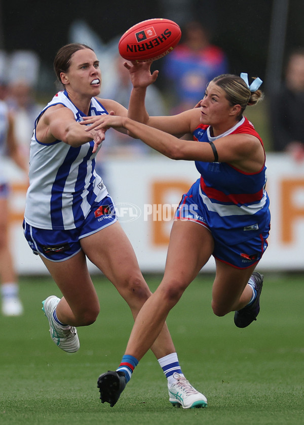 AFLW 2024 Round 06 - North Melbourne v Western Bulldogs - A-55104033