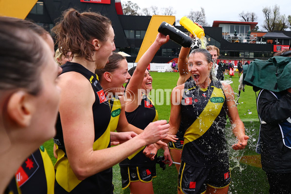 AFLW 2024 Round 06 - Richmond v Collingwood - A-55105921