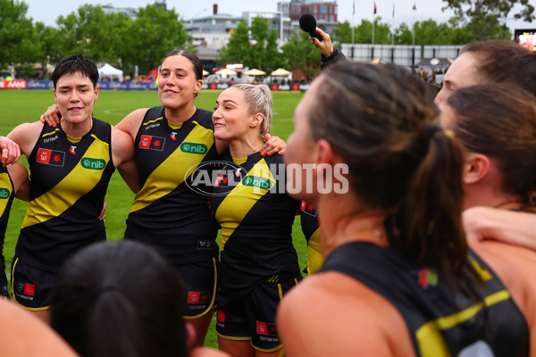 AFLW 2024 Round 06 - Richmond v Collingwood - A-55105929