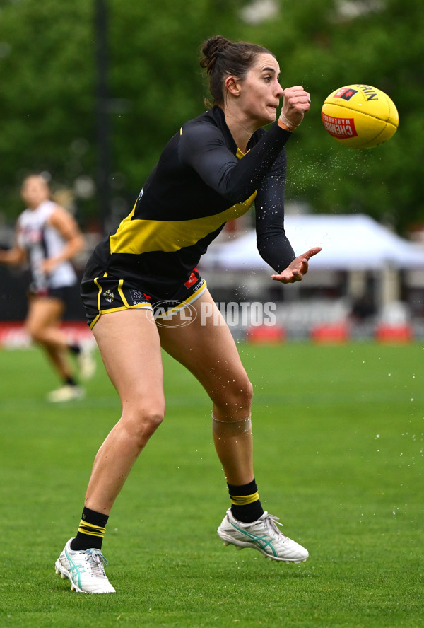 AFLW 2024 Round 06 - Richmond v Collingwood - A-55106929