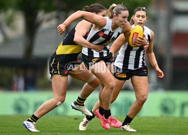 AFLW 2024 Round 06 - Richmond v Collingwood - A-55106946