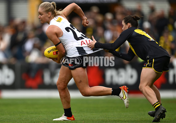 AFLW 2024 Round 06 - Richmond v Collingwood - A-55106975