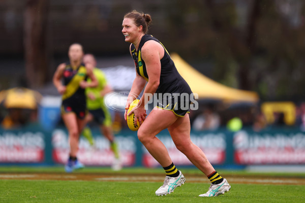 AFLW 2024 Round 06 - Richmond v Collingwood - A-55114714