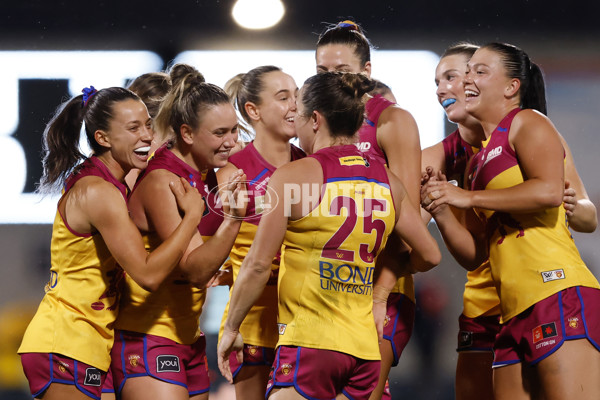 AFLW 2024 Round 06 - Carlton v Brisbane - A-55117360