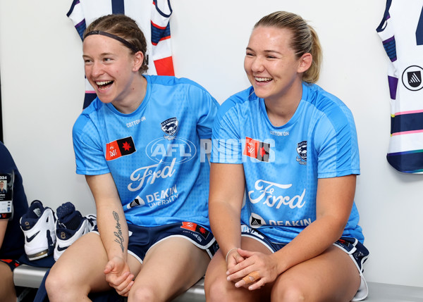 AFLW 2024 Round 06 - Sydney v Geelong - A-55126487