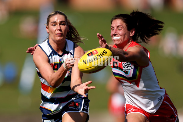 AFLW 2024 Round 06 - Sydney v Geelong - A-55134144