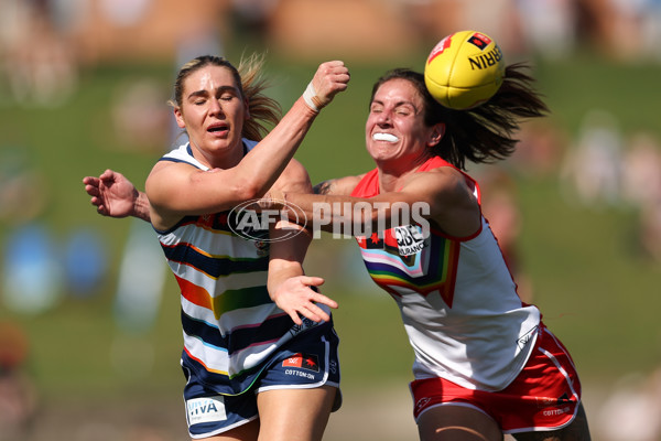 AFLW 2024 Round 06 - Sydney v Geelong - A-55135120