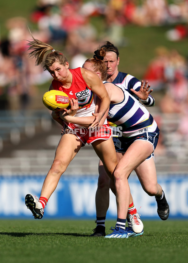 AFLW 2024 Round 06 - Sydney v Geelong - A-55137856