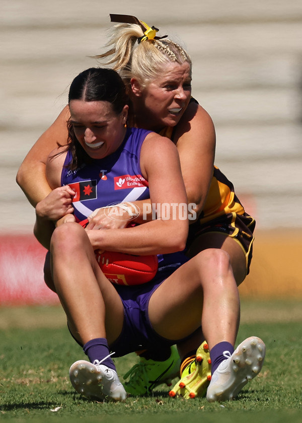 AFLW 2024 Round 06 - Fremantle v Hawthorn - A-55139876