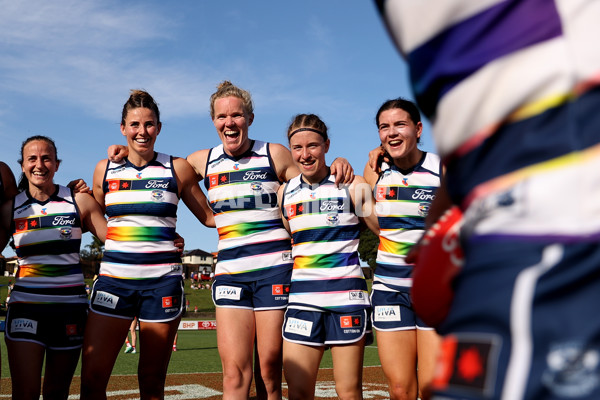 AFLW 2024 Round 06 - Sydney v Geelong - A-55142509