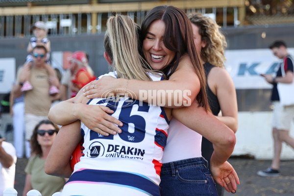 AFLW 2024 Round 06 - Sydney v Geelong - A-55142510