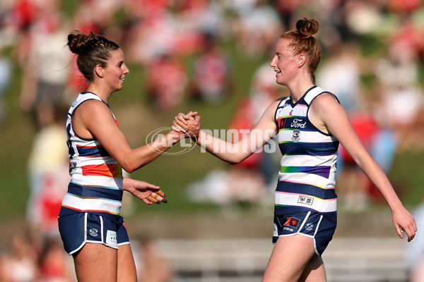 AFLW 2024 Round 06 - Sydney v Geelong - A-55144939