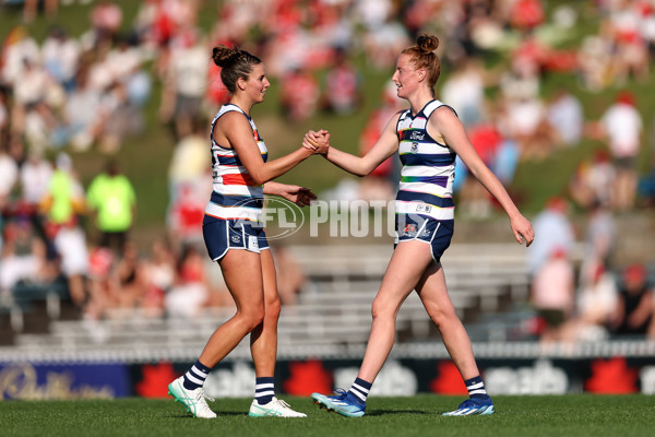 AFLW 2024 Round 06 - Sydney v Geelong - A-55144941