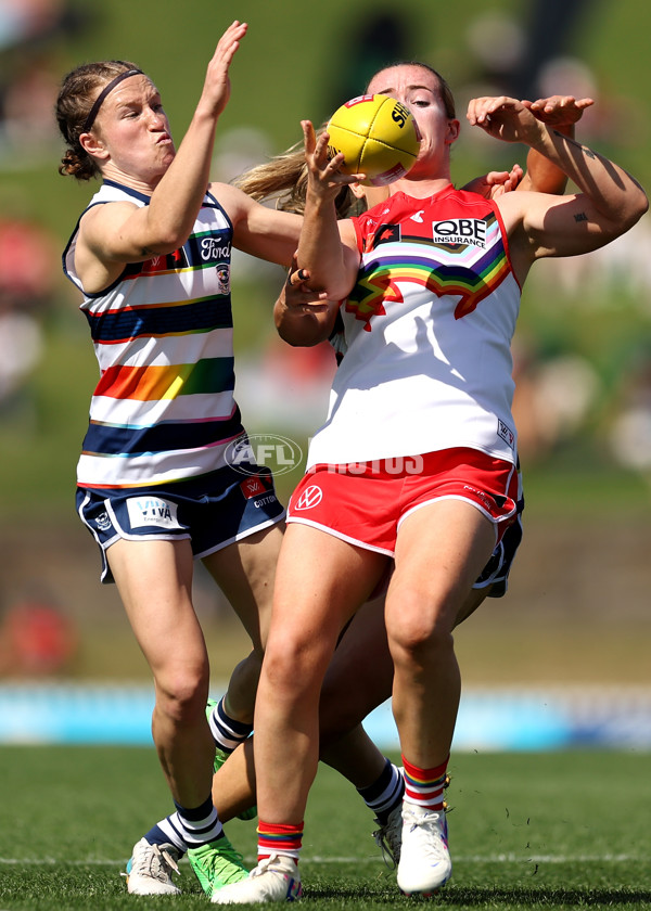 AFLW 2024 Round 06 - Sydney v Geelong - A-55146035