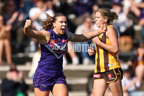 AFLW 2024 Round 06 - Fremantle v Hawthorn - A-55146048