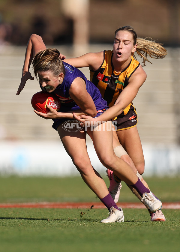 AFLW 2024 Round 06 - Fremantle v Hawthorn - A-55146086