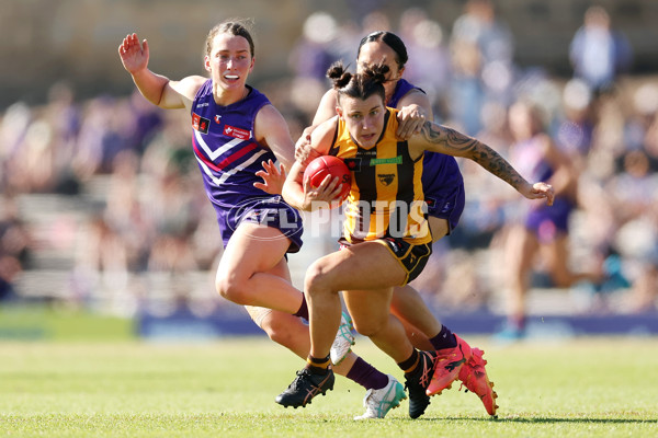 AFLW 2024 Round 06 - Fremantle v Hawthorn - A-55151986