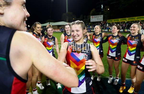 AFLW 2024 Round 07 - St Kilda v GWS - A-55209016