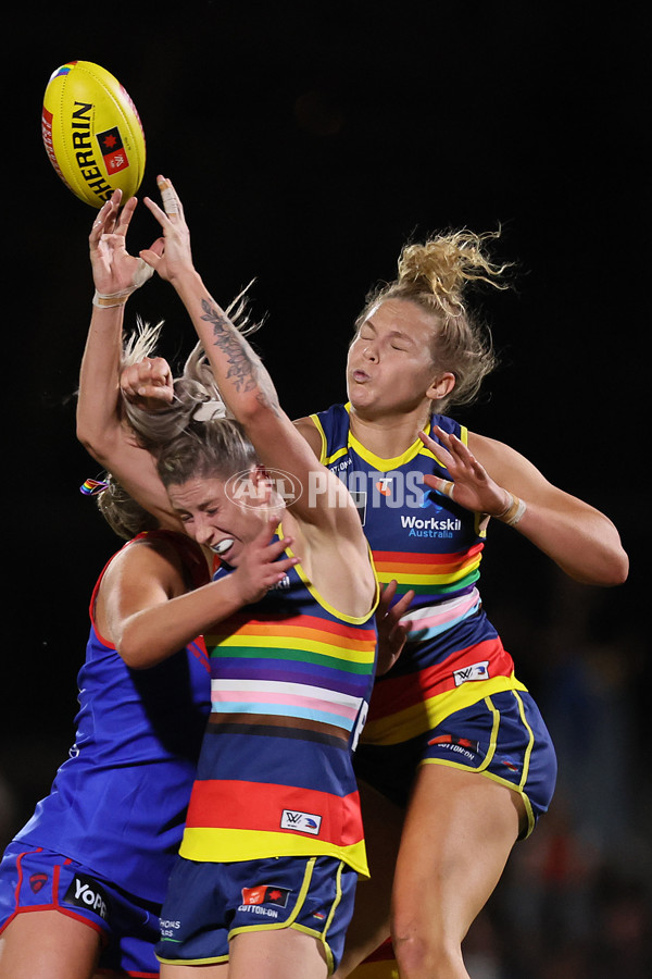 AFLW 2024 Round 07 - Adelaide v Melbourne - A-55214436