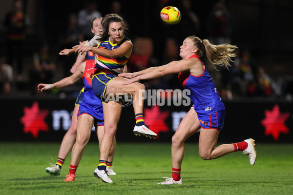 AFLW 2024 Round 07 - Adelaide v Melbourne - A-55215874