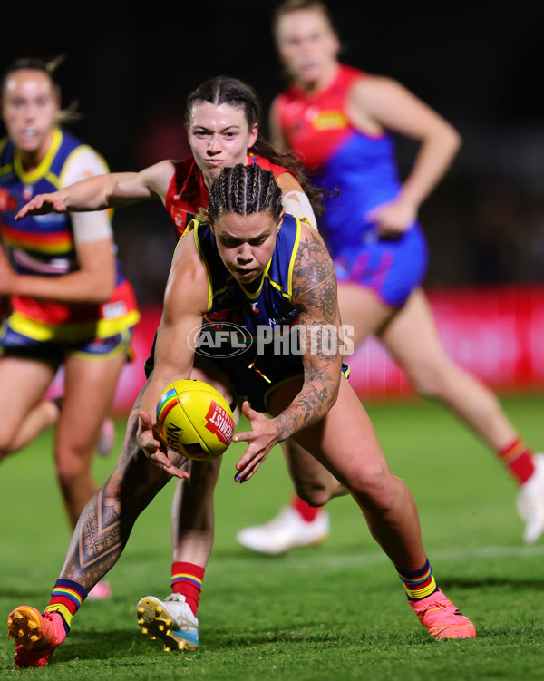 AFLW 2024 Round 07 - Adelaide v Melbourne - A-55215879