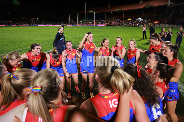 AFLW 2024 Round 07 - Adelaide v Melbourne - A-55217740