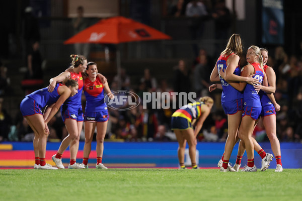 AFLW 2024 Round 07 - Adelaide v Melbourne - A-55217750