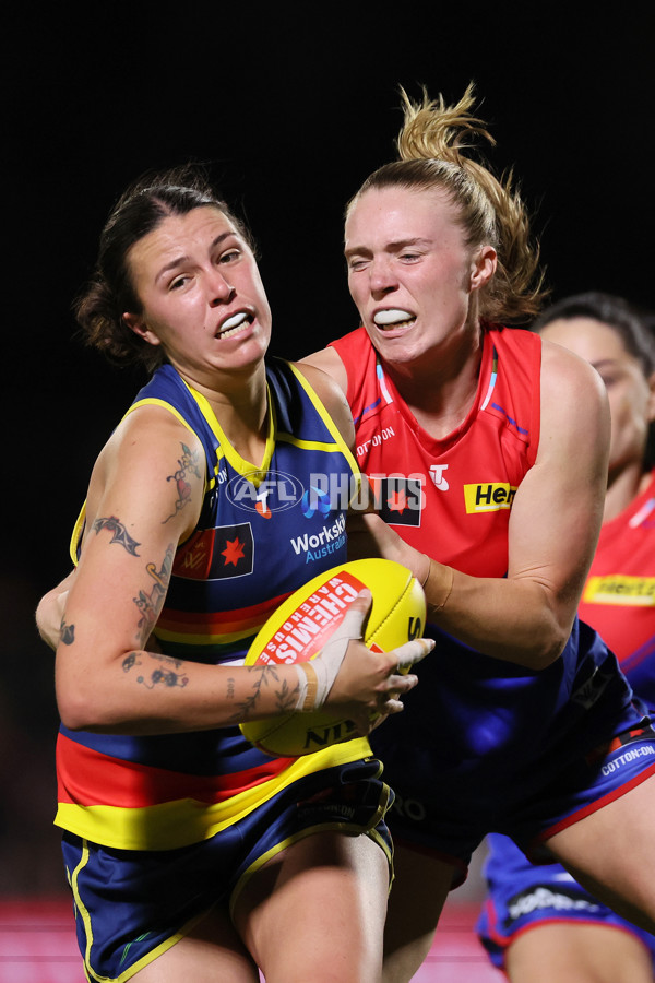 AFLW 2024 Round 07 - Adelaide v Melbourne - A-55217758