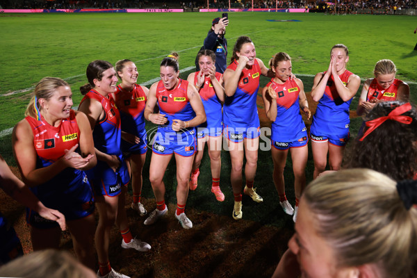 AFLW 2024 Round 07 - Adelaide v Melbourne - A-55218334