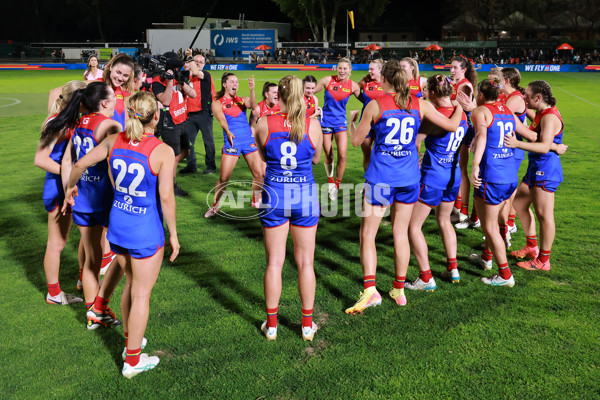 AFLW 2024 Round 07 - Adelaide v Melbourne - A-55218342