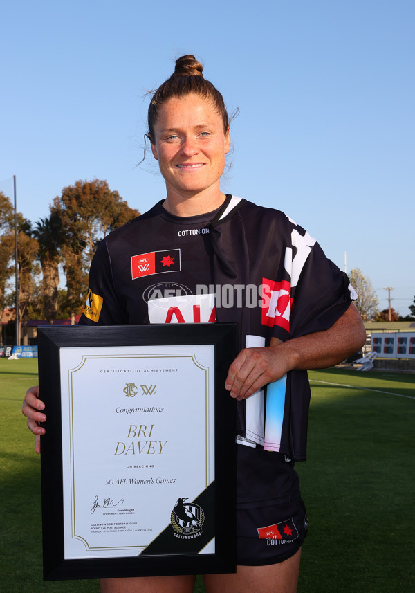 AFLW 2024 Round 07 - Port Adelaide v Collingwood - A-55221146