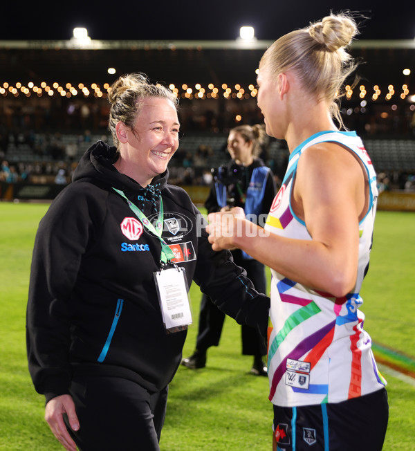 AFLW 2024 Round 07 - Port Adelaide v Collingwood - A-55221216