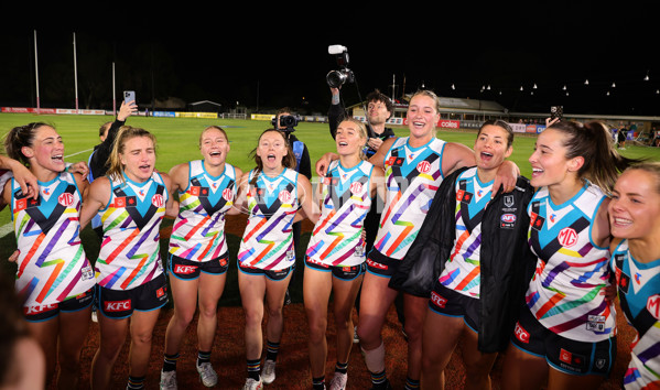 AFLW 2024 Round 07 - Port Adelaide v Collingwood - A-55221219