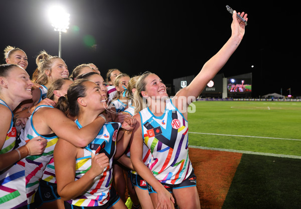 AFLW 2024 Round 07 - Port Adelaide v Collingwood - A-55221225