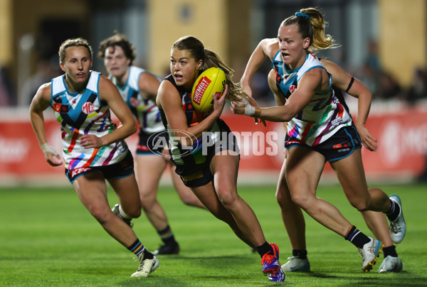 AFLW 2024 Round 07 - Port Adelaide v Collingwood - A-55221237