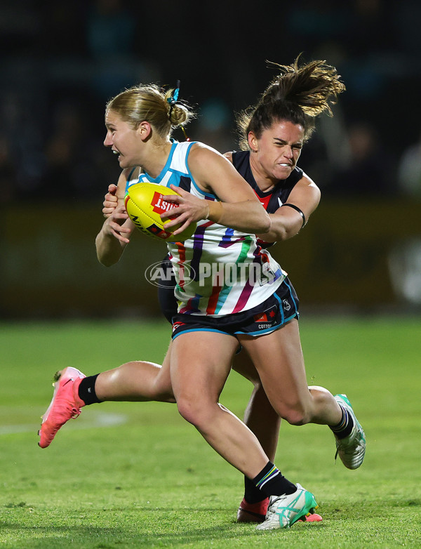 AFLW 2024 Round 07 - Port Adelaide v Collingwood - A-55221241