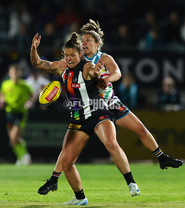 AFLW 2024 Round 07 - Port Adelaide v Collingwood - A-55221664