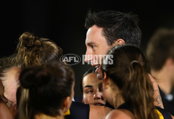 AFLW 2024 Round 07 - Port Adelaide v Collingwood - A-55221708